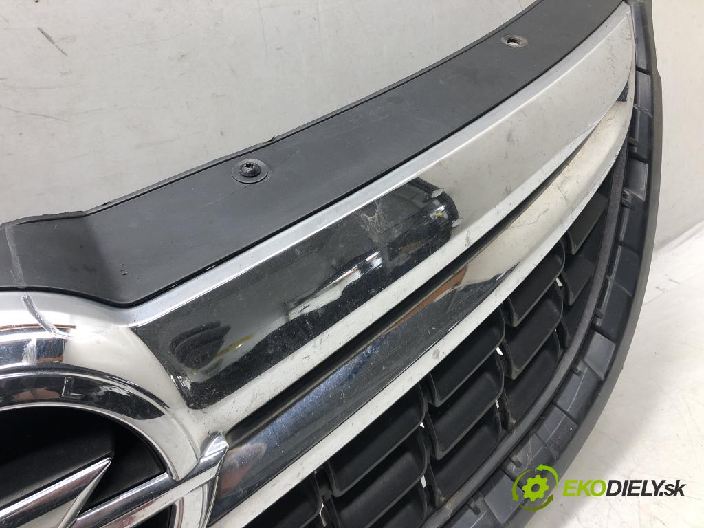 OPEL ZAFIRA TOURER C (P12) 2011 - 2022    2.0 CDTi (75) 96 kW [130 KM] olej napędowy 2011 -   mřížka maska  (Mřížky (masky) chladičů)