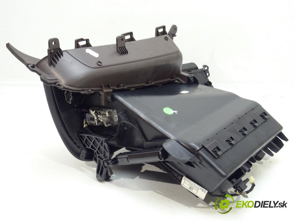 OPEL ZAFIRA TOURER C (P12) 2011 - 2022    2.0 CDTi (75) 96 kW [130 KM] olej napędowy 2011 -   Priehradka, kastlík spolujazdca 13351704 (Priehradky, kastlíky)