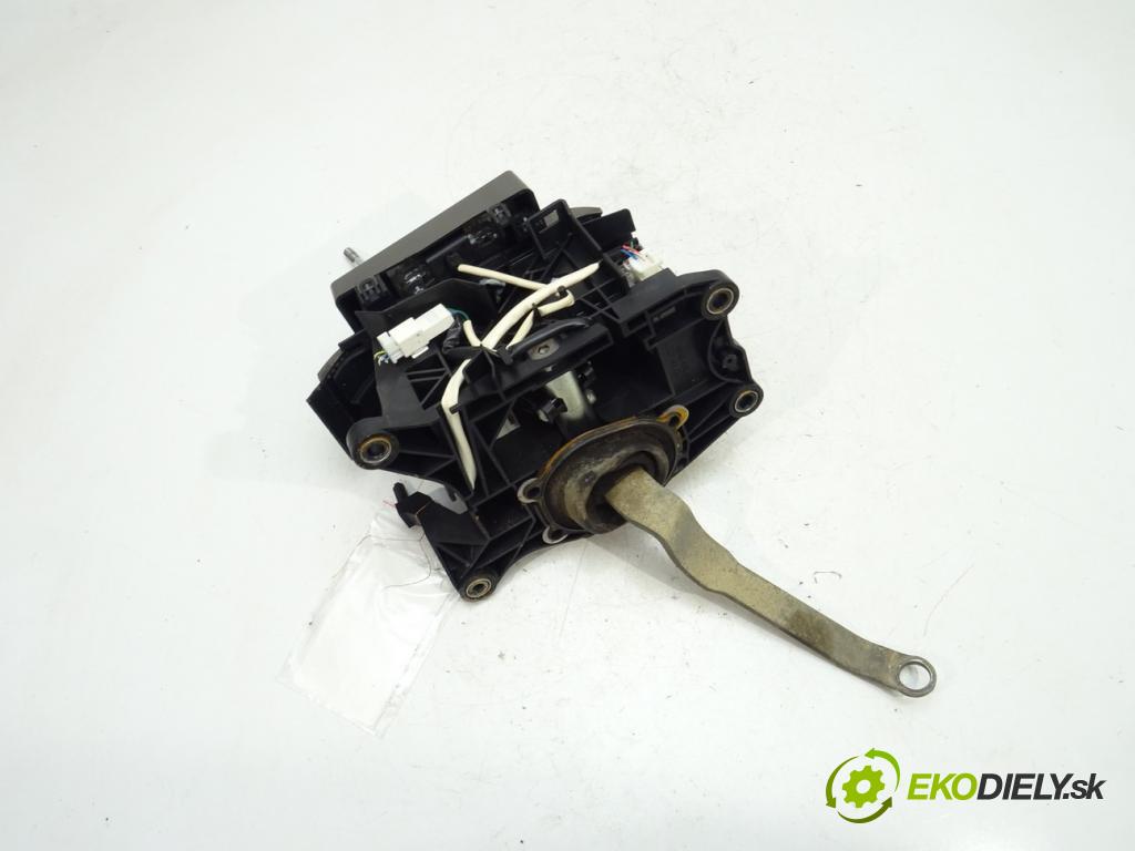 TOYOTA LAND CRUISER 200 (_J2_) 2007 - 2022    5.7 V8 (URJ200) 280 kW [381 KM] benzyna 2008 - 202  Kulisa  (Rýchlostné páky / kulisy)