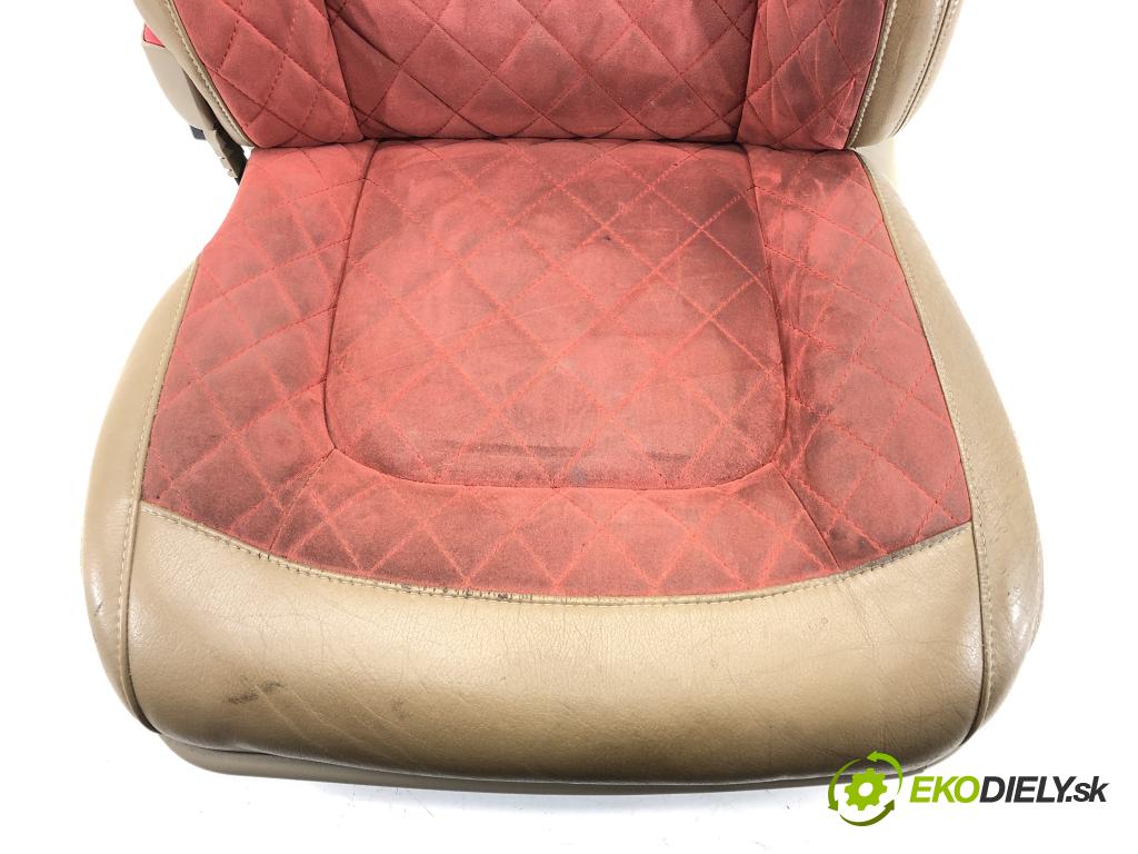 TOYOTA LAND CRUISER 200 (_J2_) 2007 - 2022    5.7 V8 (URJ200) 280 kW [381 KM] benzyna 2008 - 202  Sedadlo ľavy  (Sedačky, sedadlá)