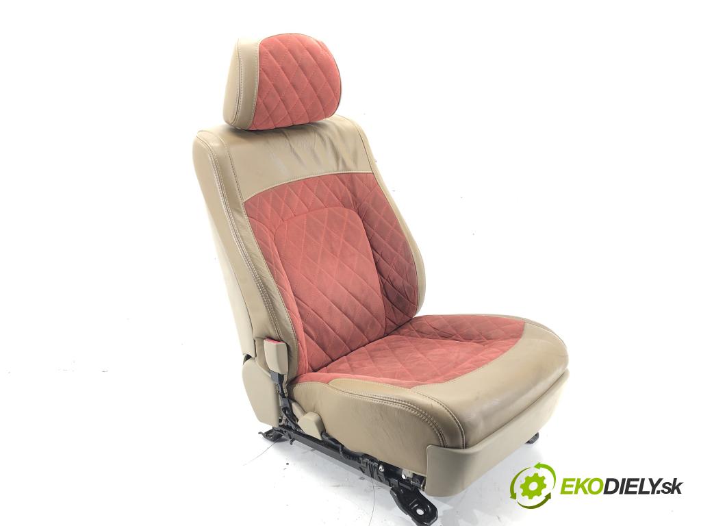 TOYOTA LAND CRUISER 200 (_J2_) 2007 - 2022    5.7 V8 (URJ200) 280 kW [381 KM] benzyna 2008 - 202  Sedadlo ľavy  (Sedačky, sedadlá)