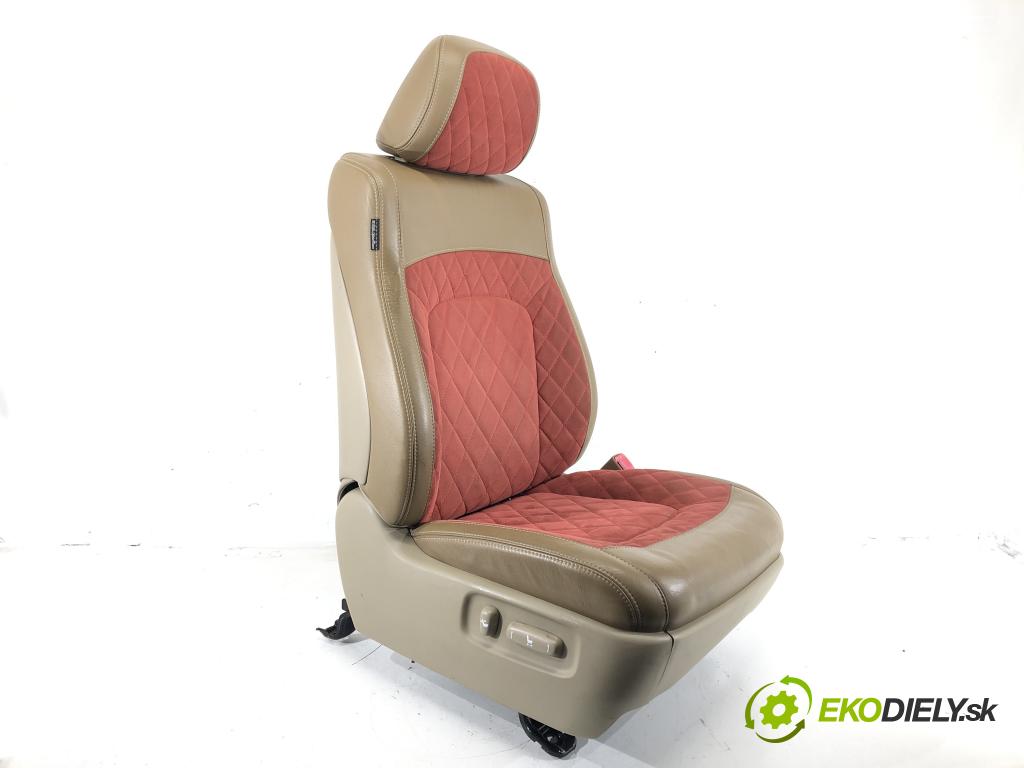 TOYOTA LAND CRUISER 200 (_J2_) 2007 - 2022    5.7 V8 (URJ200) 280 kW [381 KM] benzyna 2008 - 202  Sedadlo pravy  (Sedačky, sedadlá)