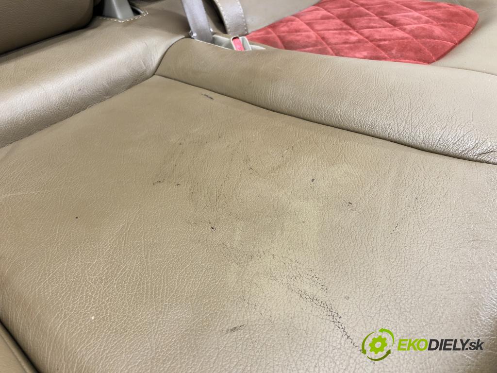 TOYOTA LAND CRUISER 200 (_J2_) 2007 - 2022    5.7 V8 (URJ200) 280 kW [381 KM] benzyna 2008 - 202  Sedadlo zad 0 (Sedačky, sedadlá)
