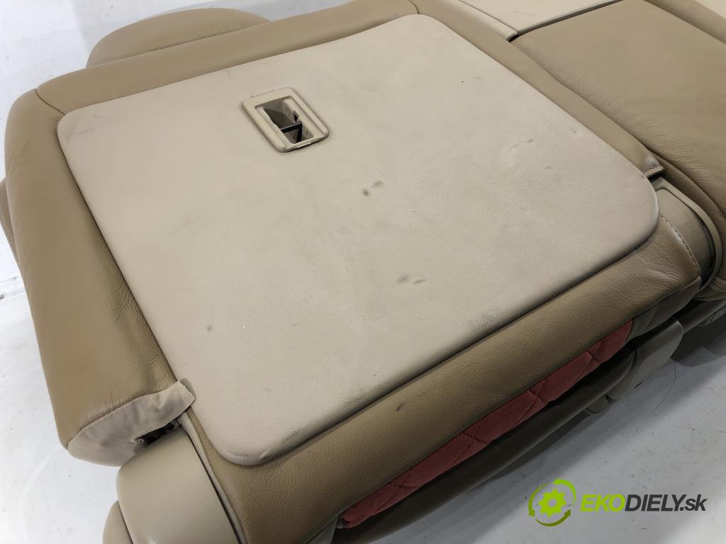 TOYOTA LAND CRUISER 200 (_J2_) 2007 - 2022    5.7 V8 (URJ200) 280 kW [381 KM] benzyna 2008 - 202  Sedadlo zad 0 (Sedačky, sedadlá)