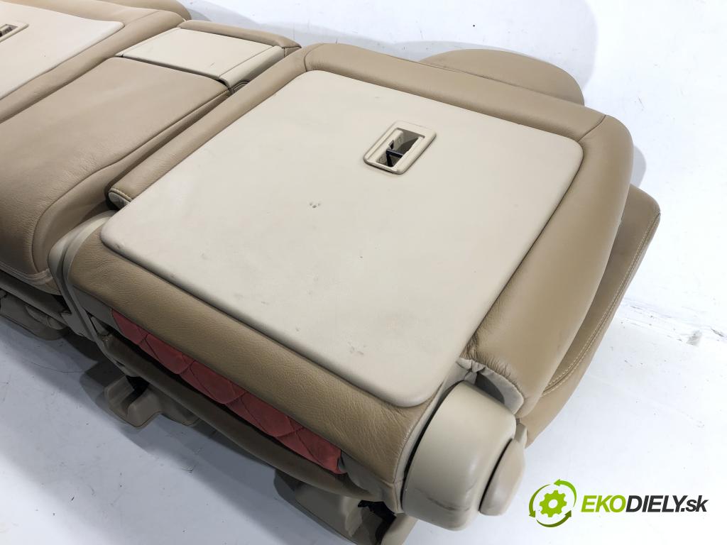 TOYOTA LAND CRUISER 200 (_J2_) 2007 - 2022    5.7 V8 (URJ200) 280 kW [381 KM] benzyna 2008 - 202  Sedadlo zad 0 (Sedačky, sedadlá)