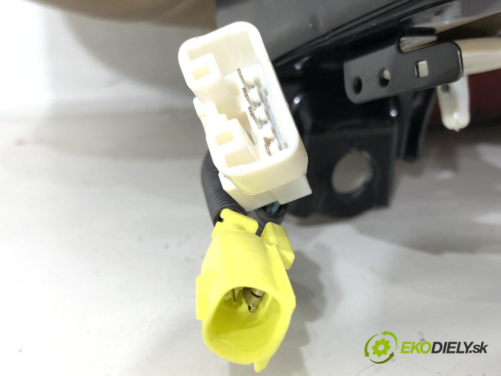 TOYOTA LAND CRUISER 200 (_J2_) 2007 - 2022    5.7 V8 (URJ200) 280 kW [381 KM] benzyna 2008 - 202  Sedadlo zad 0 (Sedačky, sedadlá)