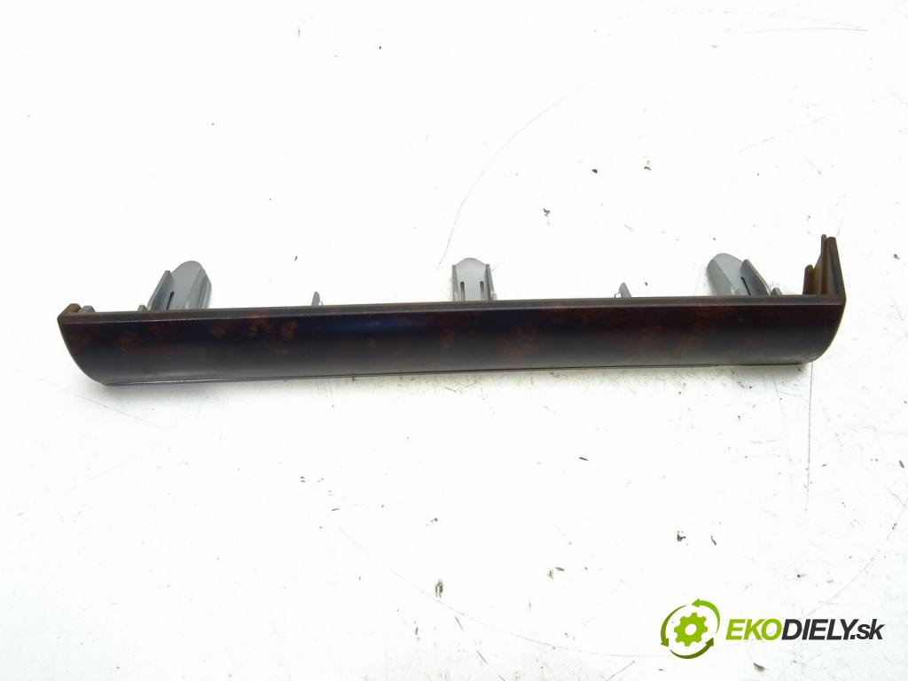 TOYOTA LAND CRUISER 200 (_J2_) 2007 - 2022    5.7 V8 (URJ200) 280 kW [381 KM] benzyna 2008 - 202  lišty kryt interiéru