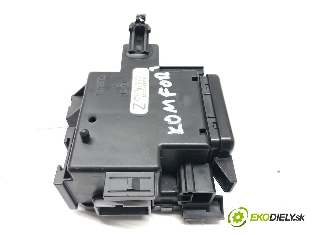 TOYOTA LAND CRUISER 200 (_J2_) 2007 - 2022    5.7 V8 (URJ200) 280 kW [381 KM] benzyna 2008 - 202  Modul komfortu 82731-60250 (Moduly komfortu)