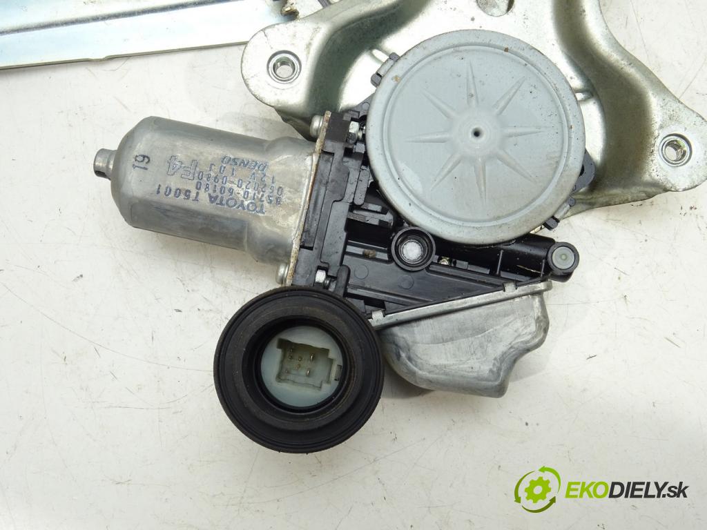 TOYOTA LAND CRUISER 200 (_J2_) 2007 - 2022    5.7 V8 (URJ200) 280 kW [381 KM] benzyna 2008 - 202  mechanismus okna zadní část levý 85710-60180