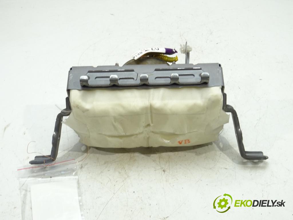 TOYOTA LAND CRUISER 200 (_J2_) 2007 - 2022    5.7 V8 (URJ200) 280 kW [381 KM] benzyna 2008 - 202  AirBag spolujazdca  (Airbagy)