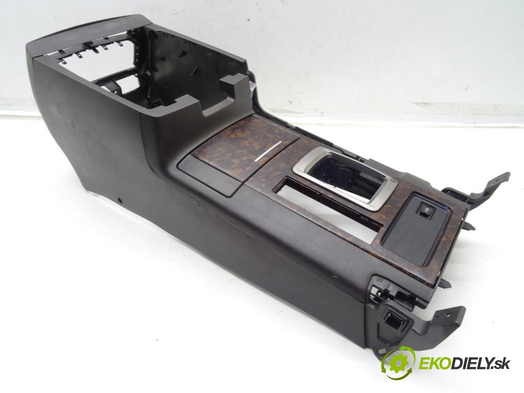 TOYOTA LAND CRUISER 200 (_J2_) 2007 - 2022    5.7 V8 (URJ200) 280 kW [381 KM] benzyna 2008 - 202  Tunel stredový  (Stredový tunel / panel)