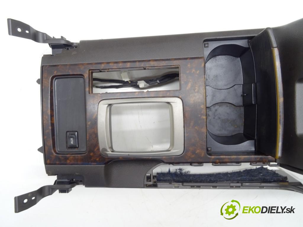 TOYOTA LAND CRUISER 200 (_J2_) 2007 - 2022    5.7 V8 (URJ200) 280 kW [381 KM] benzyna 2008 - 202  Tunel stredový  (Stredový tunel / panel)