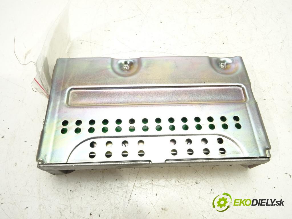 TOYOTA LAND CRUISER 200 (_J2_) 2007 - 2022    5.7 V8 (URJ200) 280 kW [381 KM] benzyna 2008 - 202  Zosilňovač 86280-0W520 (Zosilňovače)