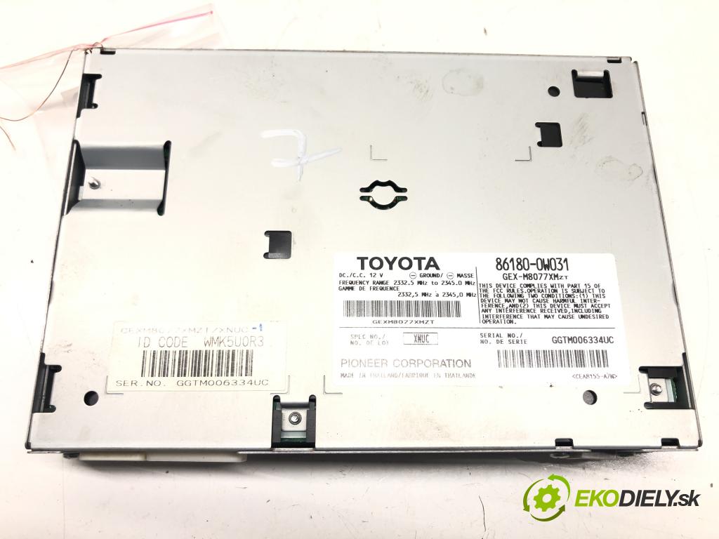 TOYOTA LAND CRUISER 200 (_J2_) 2007 - 2022    5.7 V8 (URJ200) 280 kW [381 KM] benzyna 2008 - 202  Zosilňovač 86180-0W031 (Zosilňovače)