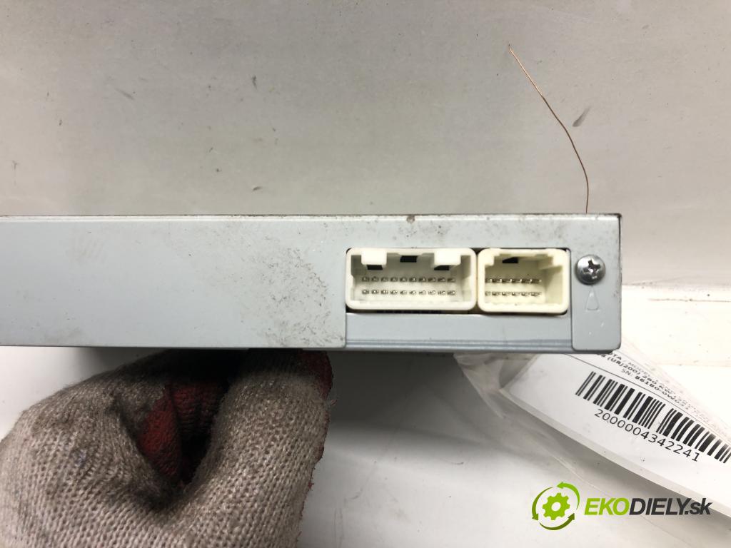 TOYOTA LAND CRUISER 200 (_J2_) 2007 - 2022    5.7 V8 (URJ200) 280 kW [381 KM] benzyna 2008 - 202  Zosilňovač 86180-0W031 (Zosilňovače)