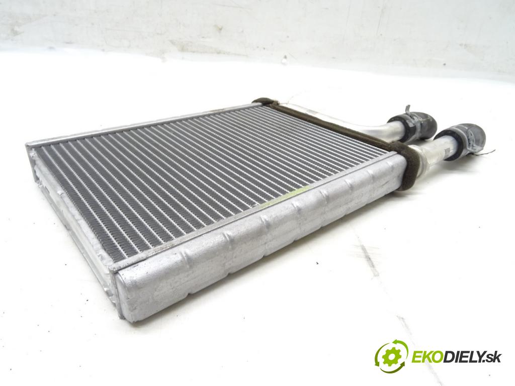 TOYOTA LAND CRUISER 200 (_J2_) 2007 - 2022    5.7 V8 (URJ200) 280 kW [381 KM] benzyna 2008 - 202  Výhrevné teleso, radiátor kúrenia zad