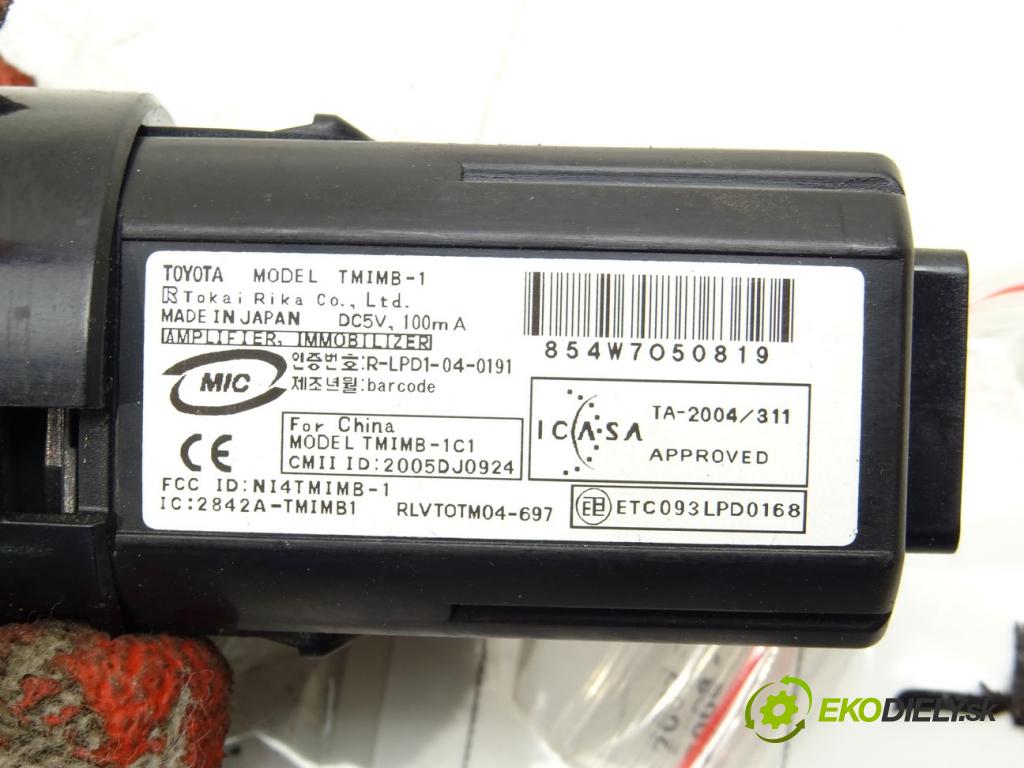 TOYOTA LAND CRUISER 200 (_J2_) 2007 - 2022    5.7 V8 (URJ200) 280 kW [381 KM] benzyna 2008 - 202  vypínač Start brzdových svetiel 15A854 (Prepínače, spínače, tlačidlá a ovládače kúrenia)