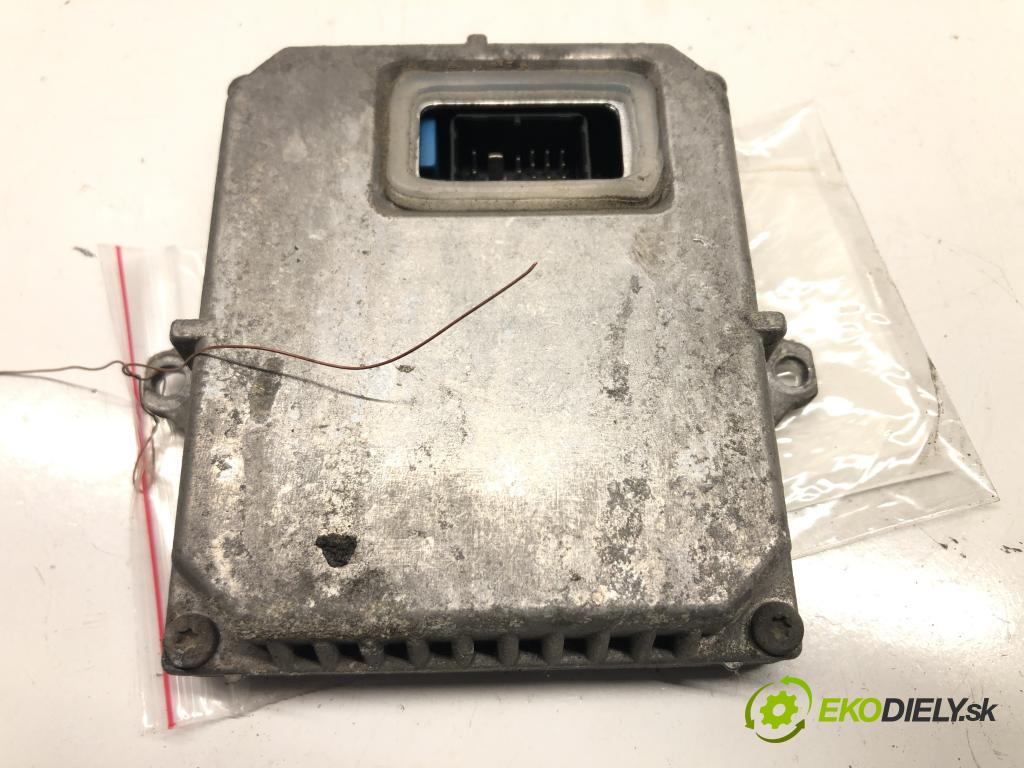 FORD MONDEO III (B5Y) 2000 - 2007    2.0 TDCi 96 kW [130 KM] olej napędowy 2001 - 2007  Menič XENON 1S71-12N655-AA (Riadiace jednotky xenónu)