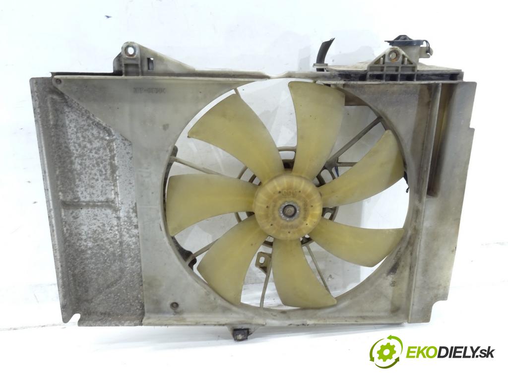 TOYOTA YARIS (_P1_) 1999 - 2005    1.0 (SCP10_) 50 kW [68 KM] benzyna 1999 - 2005  ventilátor chladiče 16363-23010 (Ventilátory)