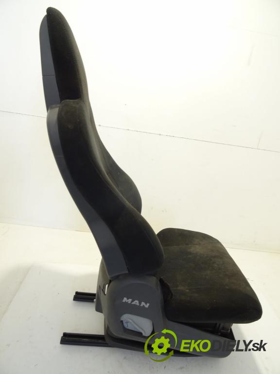 MAN TGX I 2006 - 2022    18.480  Sedadlo pravy  (Sedačky, sedadlá)