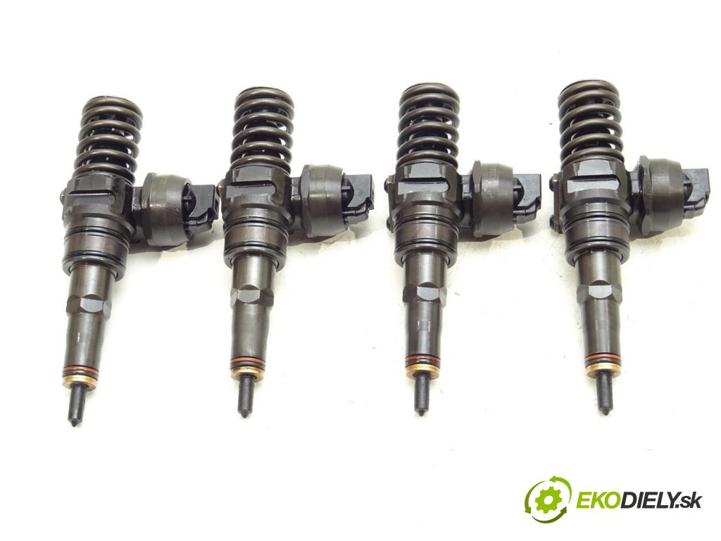 SKODA OCTAVIA II (1Z3) 2004 - 2013    1.9 TDI 77 kW [105 KM] olej napędowy 2004 - 2010  vstrekovače 038130073AG (Vstrekovače)