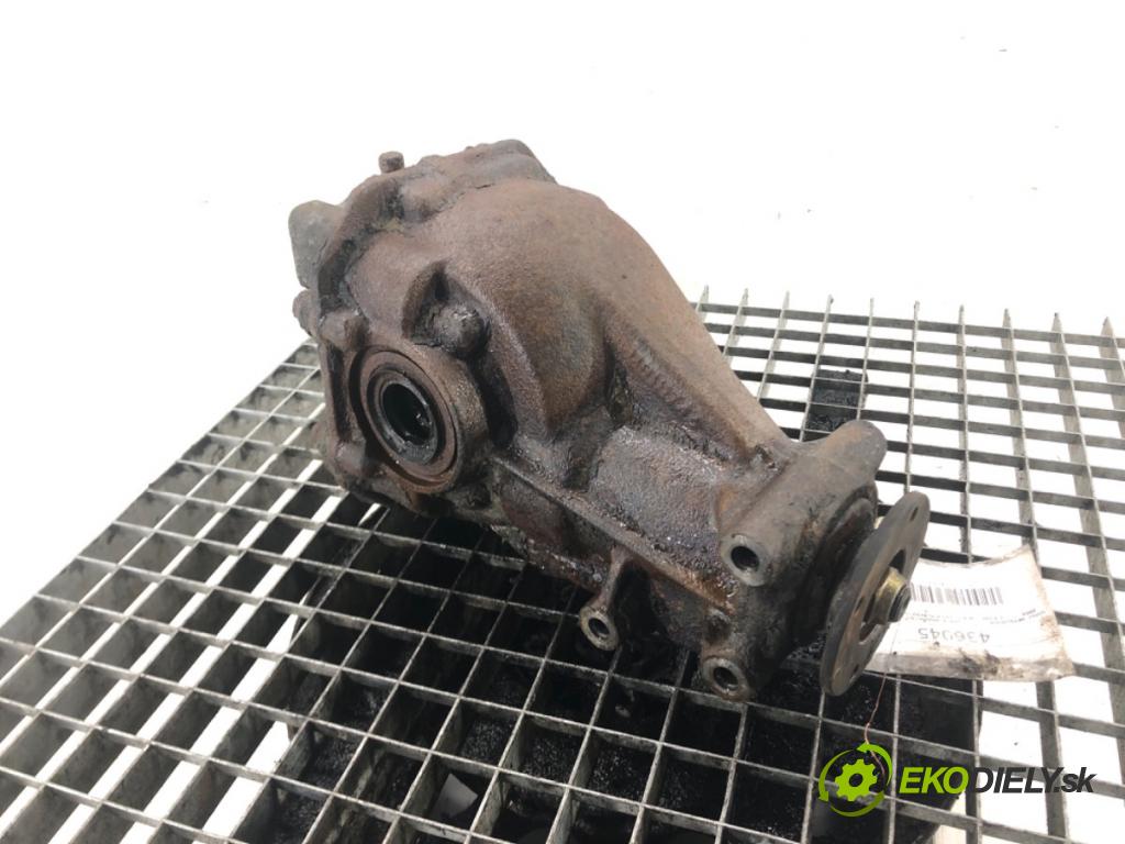 MITSUBISHI SPACE WAGON (N9_W, N8_W) 1998 - 2004    2.4 GDI 108 kW [147 KM] benzyna 2000 - 2004  Most zad ,diferenciál 3.312 (Zadné)