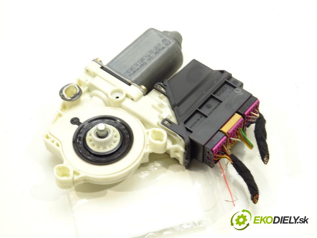 SEAT IBIZA III (6L1) 2002 - 2009    1.4 16V 55 kW [75 KM] benzyna 2002 - 2007  Motorček sťahovania okna predný ľavy 6Q2959802A (Ostatné)