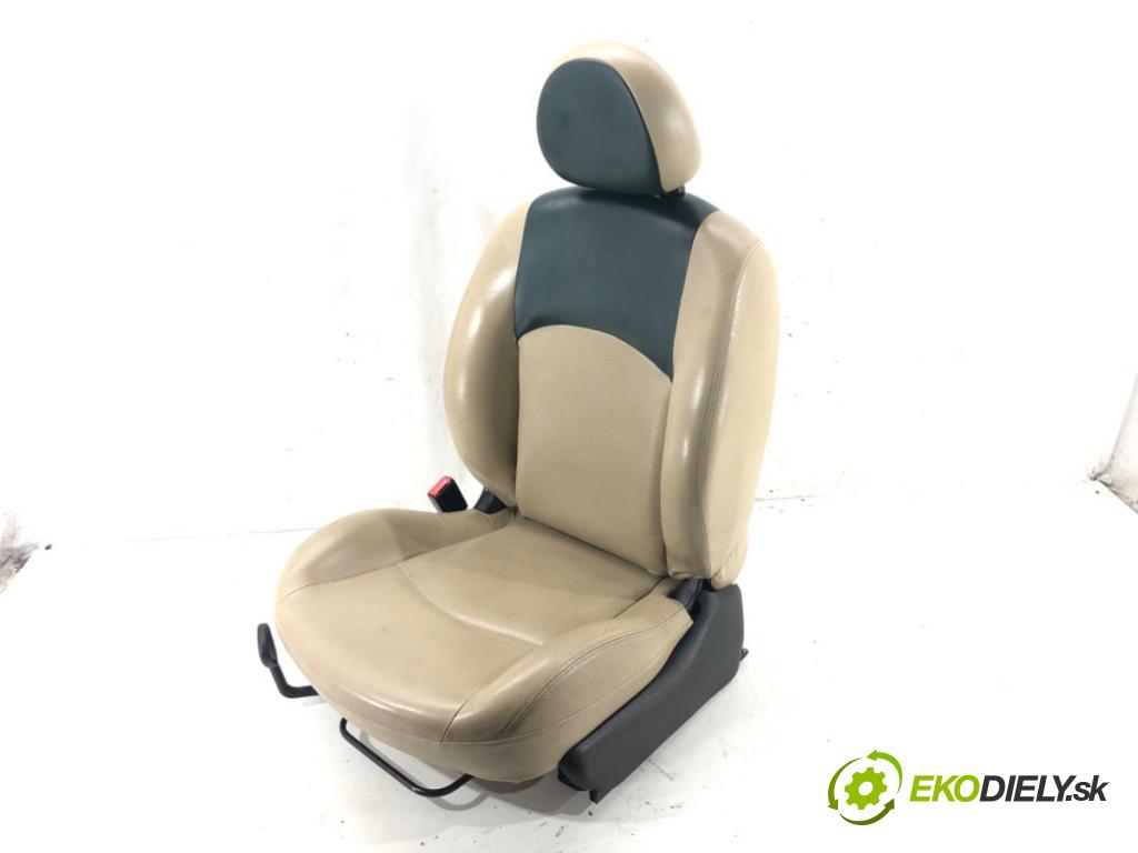 PEUGEOT 206 liftback (2A/C) 1998 - 2012    1.4 i 55 kW [75 KM] benzyna 1998 - 2012  sedadlo levý  (Sedačky, sedadla)