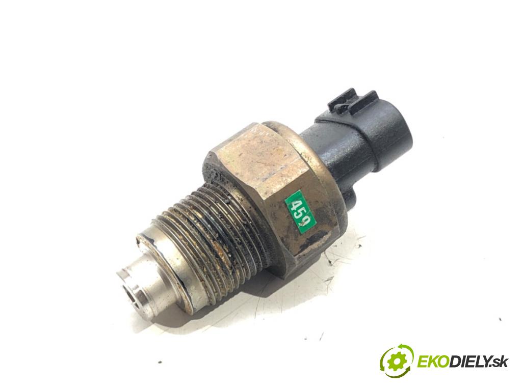 TOYOTA AVENSIS Kombi (_T22_) 1997 - 2003    2.0 D-4D (CDT220_) 81 kW [110 KM] olej napędowy 19  Regulátor tlaku paliva  (Ostatné)