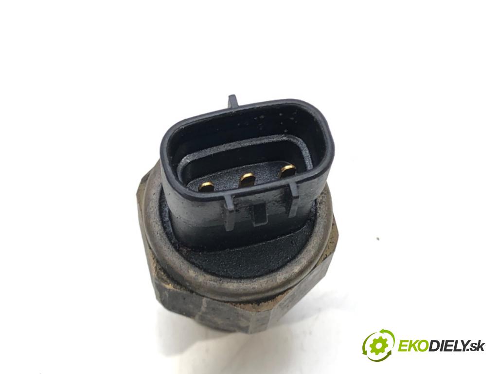 TOYOTA AVENSIS Kombi (_T22_) 1997 - 2003    2.0 D-4D (CDT220_) 81 kW [110 KM] olej napędowy 19  Regulátor tlaku paliva  (Ostatné)