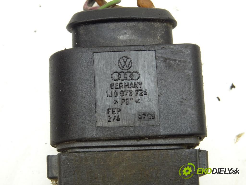 FORD GALAXY MK I VAN (WGR) 1995 - 2006    2.8 150 kW [204 KM] benzyna 2000 - 2006  Cievka zapaľovacia  (Zapaľovacie cievky, moduly)