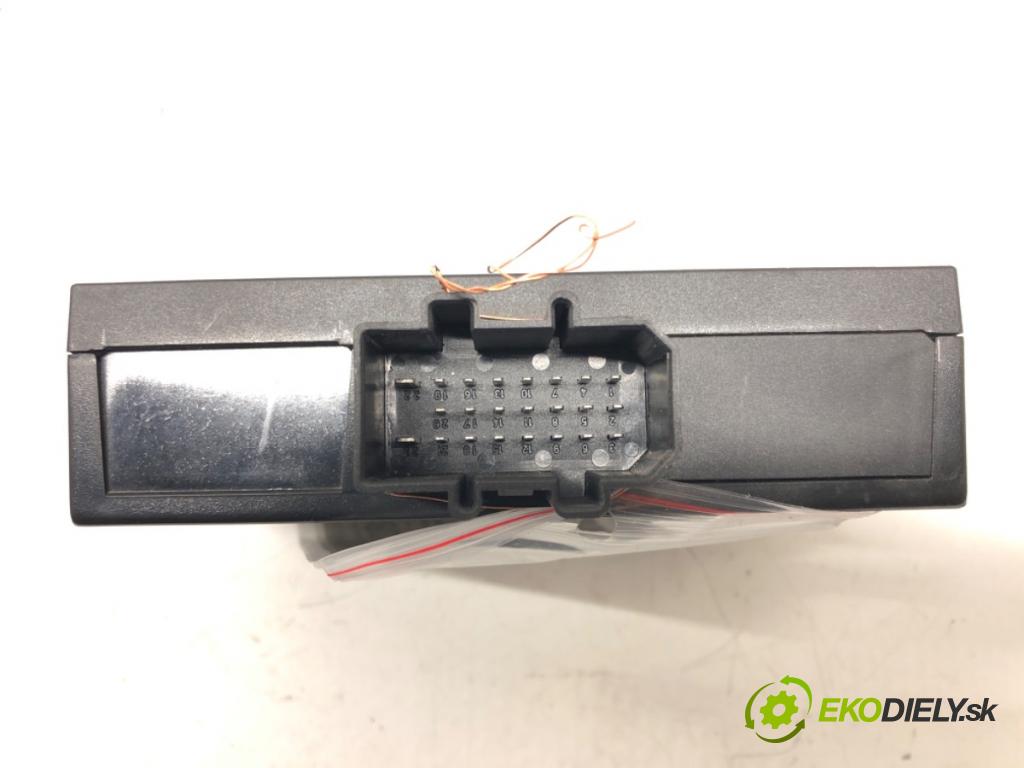 SKODA OCTAVIA I (1U2) 1996 - 2010    1.6 75 kW [102 KM] benzyna 2000 - 2010  Modul komfortu 0 (Moduly komfortu)