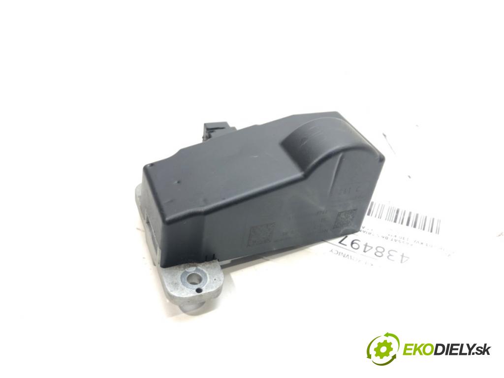 VW PASSAT B6 Variant (3C5) 2005 - 2011    2.0 TDI 103 kW [140 KM] olej napędowy 2005 - 2009  blokáda volantu 3C0905861C (Ostatné)