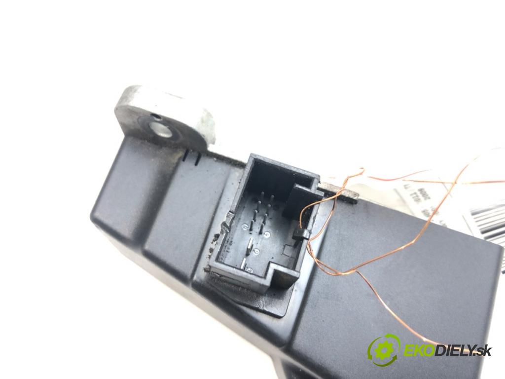 VW PASSAT B6 Variant (3C5) 2005 - 2011    2.0 TDI 103 kW [140 KM] olej napędowy 2005 - 2009  blokáda volantu 3C0905861C (Ostatné)