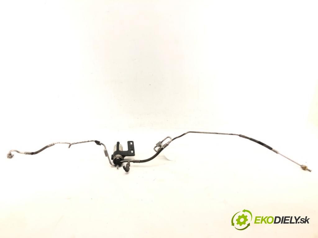 DODGE GRAND CARAVAN Mini Cargo Van 2000 - 2007    3.3 134 kW [182 KM] benzyna 2003 - 2006  rúrka klimatizácie  (Rúrky klimatizácie)