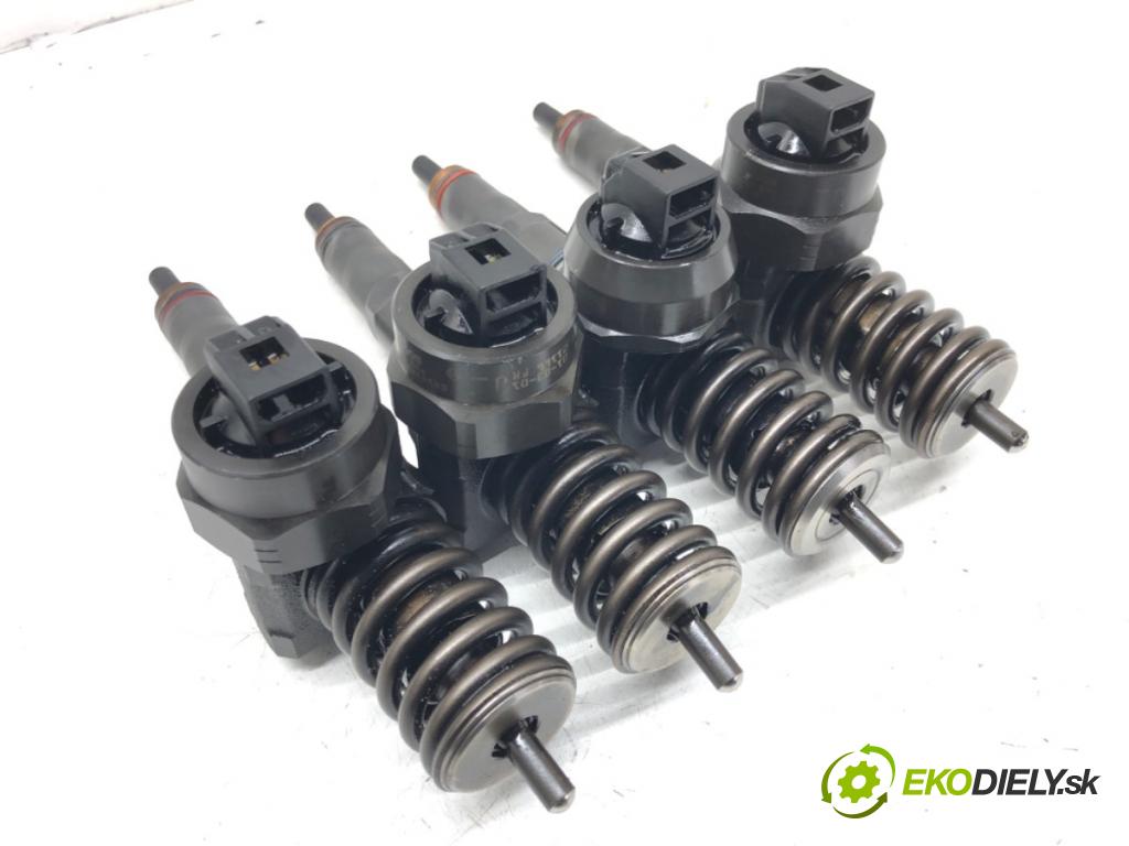 AUDI A4 B5 Avant (8D5) 1994 - 2002    1.9 TDI 85 kW [115 KM] olej napędowy 2000 - 2001  vstrekovače 038130073F 0414720007 (Vstrekovače)