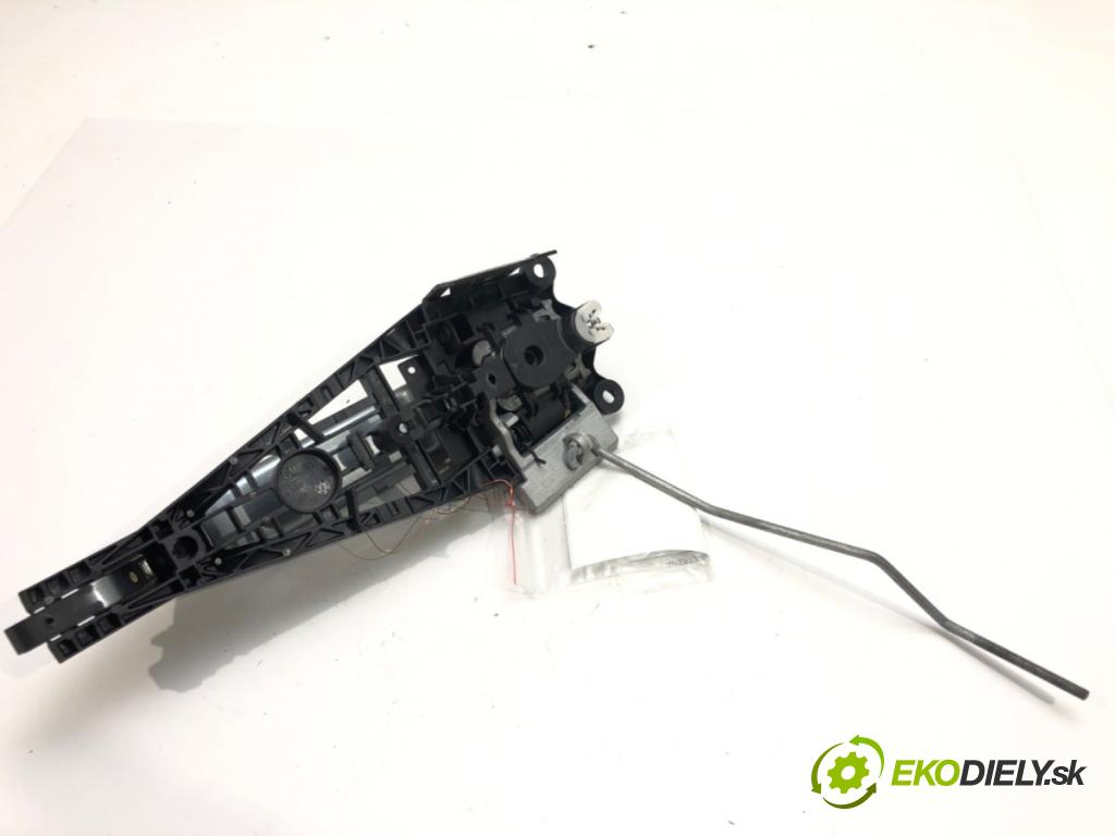 OPEL ASTRA J (P10) 2009 - 2015    1.3 CDTI (68) 70 kW [95 KM] olej napędowy 2009 - 2  Kľučka predný ľavá strana vonkajšia  (Vonkajšie predné ľavé)