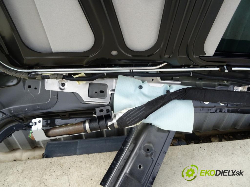NISSAN QASHQAI / QASHQAI +2 I (J10, NJ10, JJ10E) 2006 - 2014    1.6 84 kW [114 KM] benzyna 2007 - 2013  střecha střešní okno PANORÁMA 91295EY10B