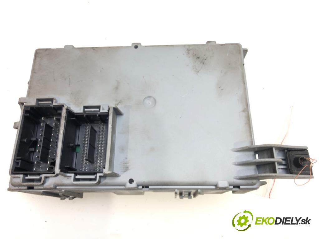 FIAT GRANDE PUNTO (199_) 2005 - 2022    1.4 (199AXB11, 199AXB1A, 199BXB1A, 199AXL1A) 57 kW  Modul BSI 00518263170 (Poistkové skrinky)