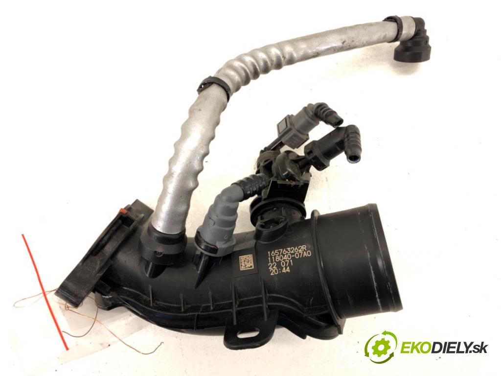 DACIA DUSTER (HM_) 2017 - 2022    1.0 TCe 90 67 kW [91 KM] benzyna 2021 - 2022  Rúra hadice trubka vzduchu 165763262R (Hadice chlazení vzduchu)