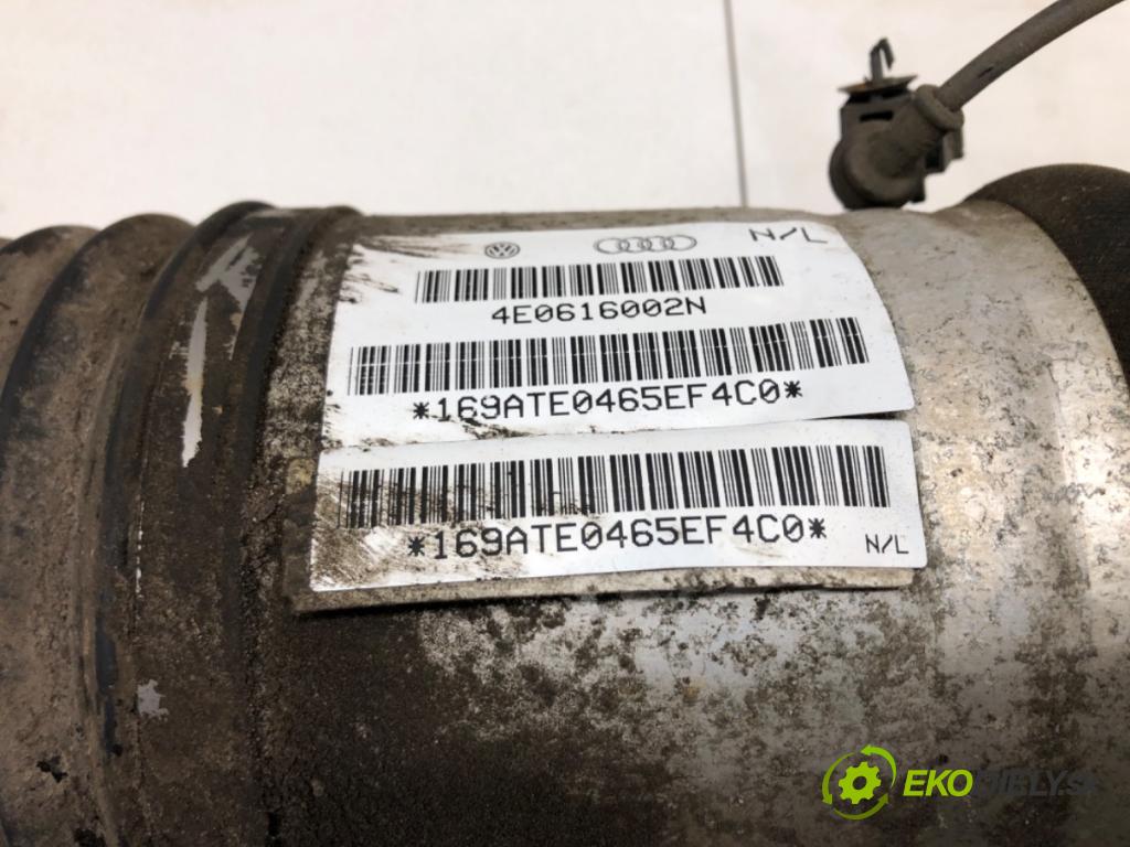 AUDI A8 D3 (4E2, 4E8) 2002 - 2010    3.0 TDI quattro 171 kW [233 KM] olej napędowy 2003  tlumič zadní část pravý