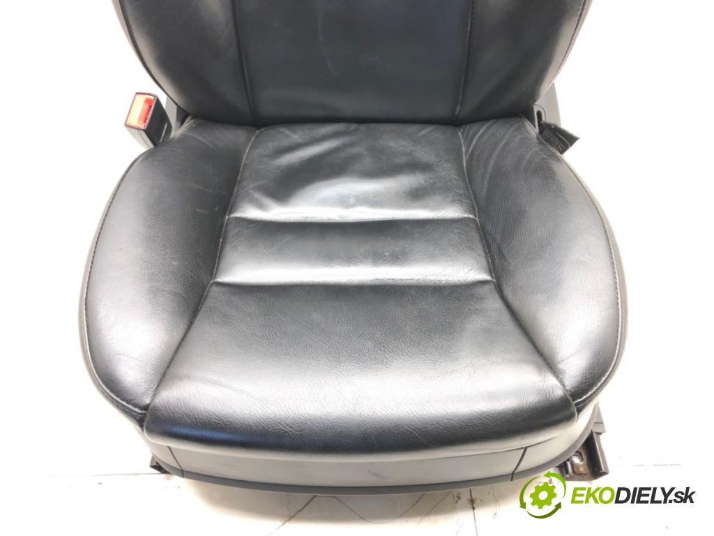 AUDI A8 D3 (4E2, 4E8) 2002 - 2010    3.0 TDI quattro 171 kW [233 KM] olej napędowy 2003  Sedadlo ľavy  (Sedačky, sedadlá)
