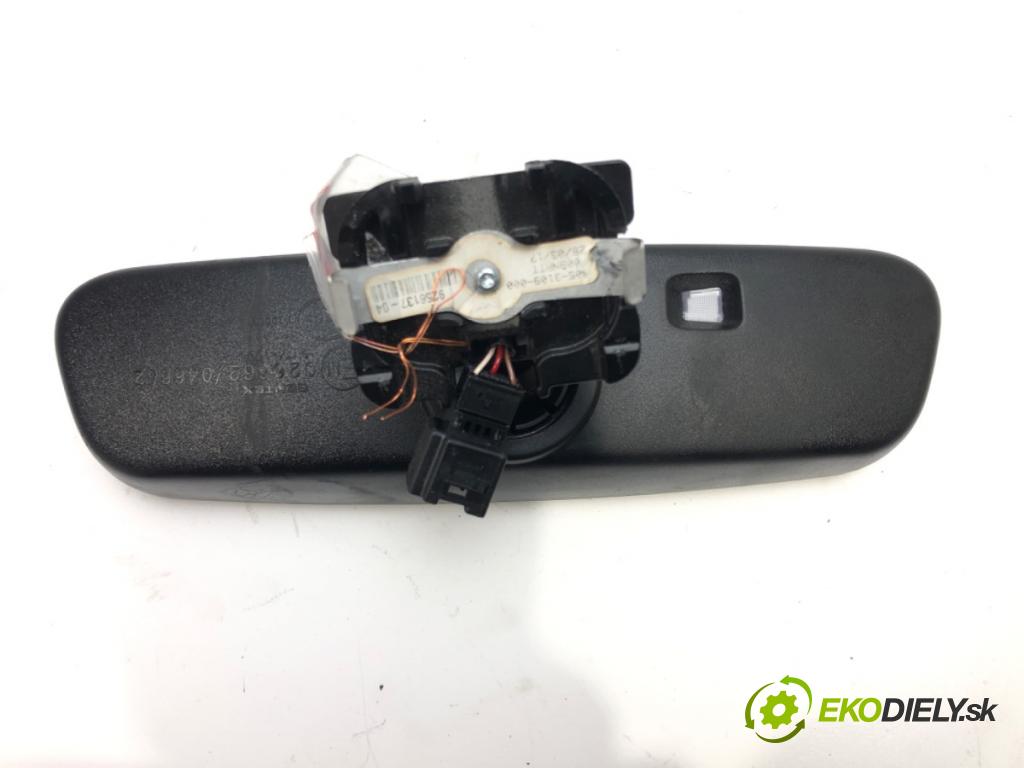 BMW 3 Gran Turismo (F34) 2012 - 2022    318 d 105 kW [143 KM] olej napędowy 2013 - 2015  zpětné zrcátko vnitřní  (Světla vnitřní)