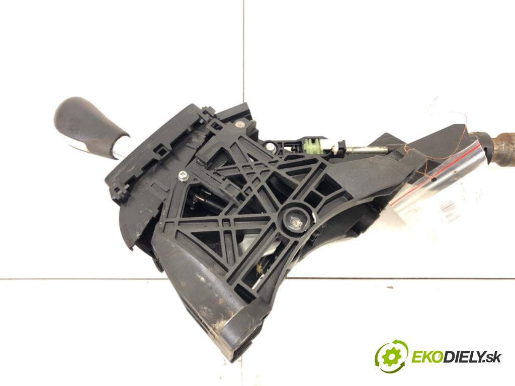 MAZDA CX-9 (TB) 2006 - 2022    3.7 201 kW [273 KM] benzyna 2012 - 2022  Kulisa  (Rýchlostné páky / kulisy)