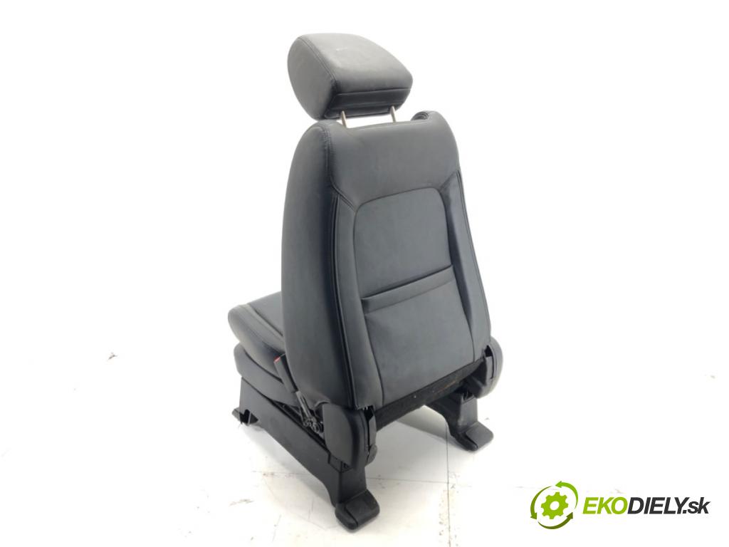 MAZDA CX-9 (TB) 2006 - 2022    3.7 201 kW [273 KM] benzyna 2012 - 2022  Sedadlo pravy  (Sedačky, sedadlá)