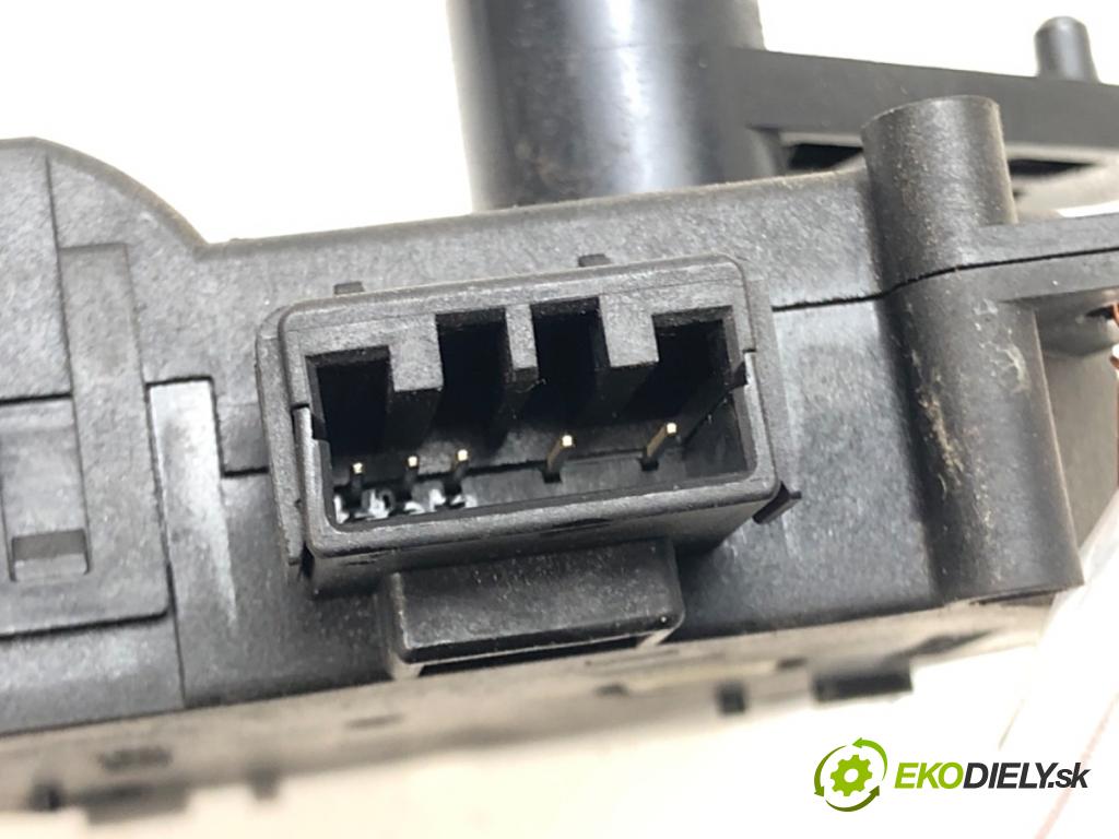 MAZDA CX-9 (TB) 2006 - 2022    3.7 201 kW [273 KM] benzyna 2012 - 2022  Motorček kúrenia 113800-3000 (Motorčeky kúrenia)