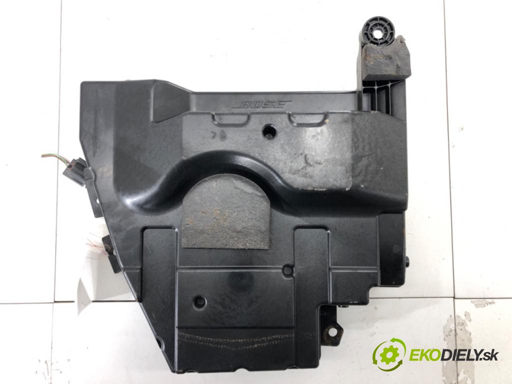 MAZDA CX-9 (TB) 2006 - 2022    3.7 201 kW [273 KM] benzyna 2012 - 2022  subwoofer TD1466960 (Audio zariadenia)