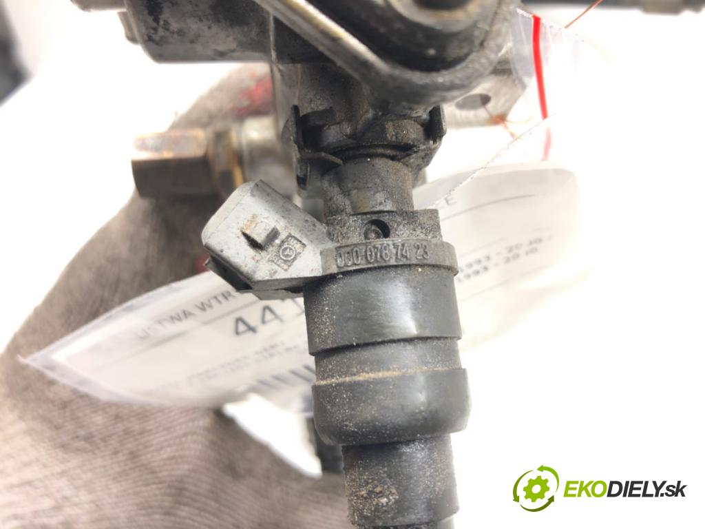 MERCEDES-BENZ KLASA C (W202) 1993 - 2000    C 180 (202.018) 90 kW [122 KM] benzyna 1993 - 2000  Lišta vstrekovacia Vstrekovacie ventily 0000787423 (Vstrekovacie lišty)