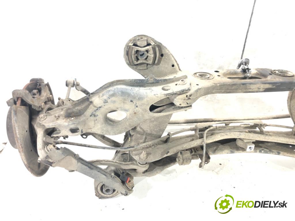 MERCEDES-BENZ KLASA E T-Model (S212) 2009 - 2016    E 200 CDI / BlueTEC (212.205, 212.206) 100 kW [136  zadní část výztuha