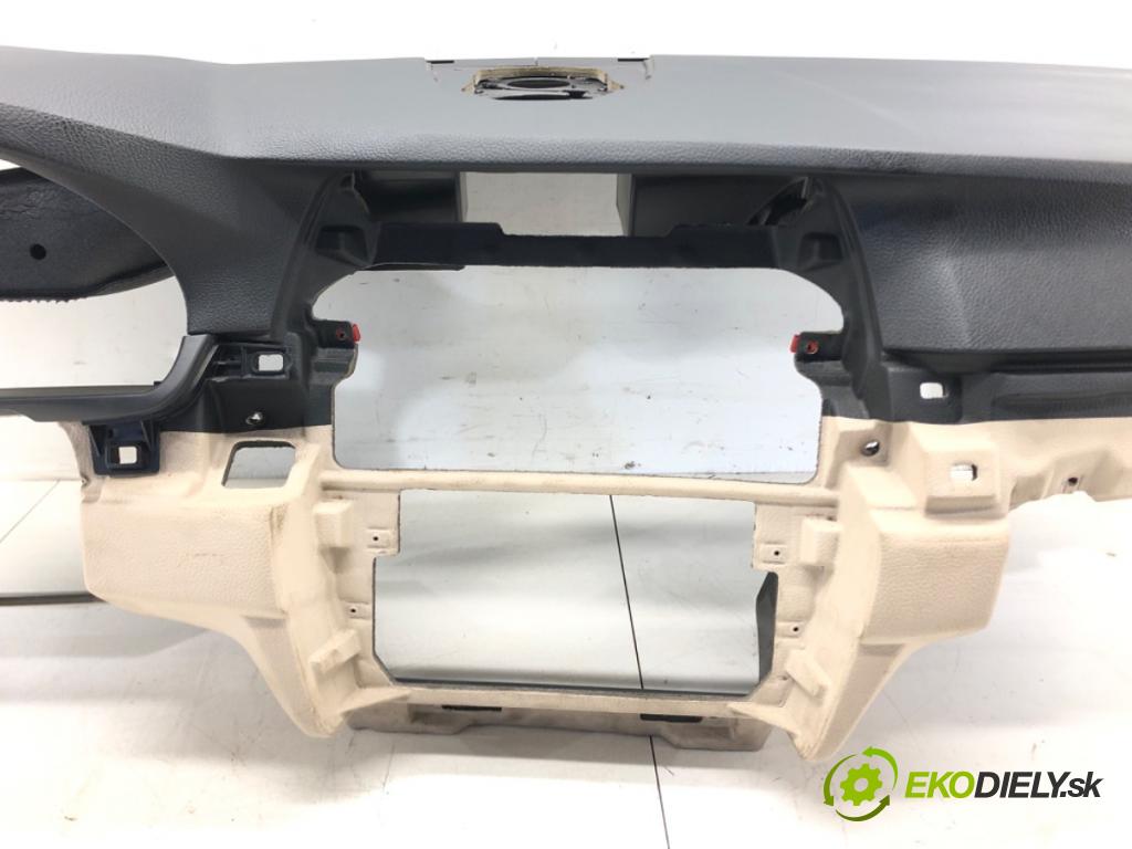 BMW 5 (F10) 2009 - 2016    535 i 225 kW [306 KM] benzyna 2010 - 2016  Palubná doska  (Palubné dosky)